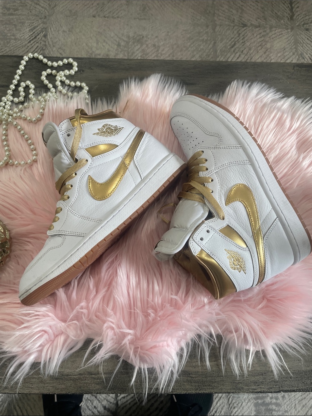 Nike Air Jordan 1 Retro FD2596-107 High OG white and Gold sneakers